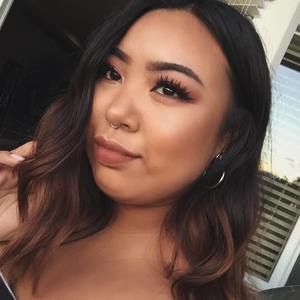 Meet your Posher, Chanelle